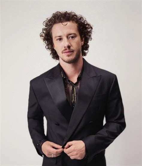 Joseph Quinn With The Long Hair In 2022 Beautiful Joe Just Beautiful