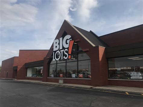 Big Lots (Former Marsh) in Speedway, IN : r/NotFoolingAnybody