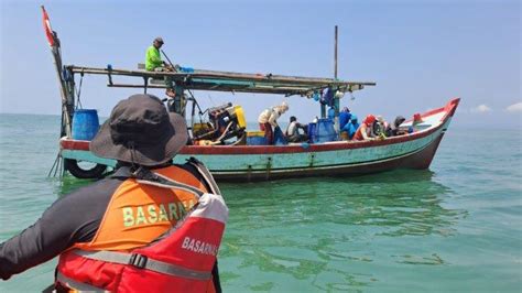 Hari Ketiga Pencarian Nelayan Yang Hilang Di Perairan Cilacap Tim Sar