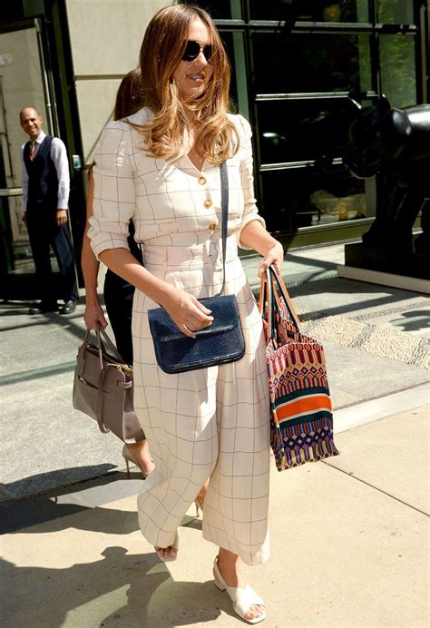 20 Celebrities with the Best Street Style