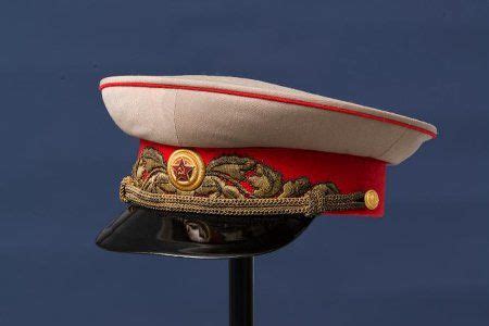 Фуражка Маршала Советского Союза И.В. Сталина, светло-серого цвета ...