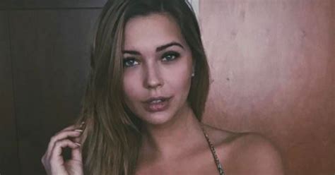 Sandra Kubicka Kusi W Bikini Co Za Cia O Plejada Pl