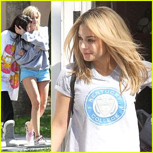 Vanessa Hudgens Blonde For Spring Breakers Ashley Benson Selena Gomez Spring Breakers
