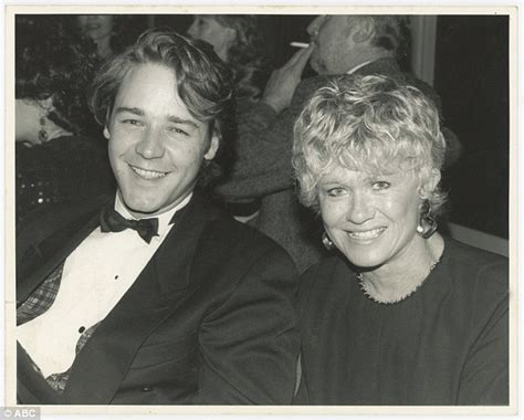 Hot Sexy Margaret Pomeranz Bikini Pics