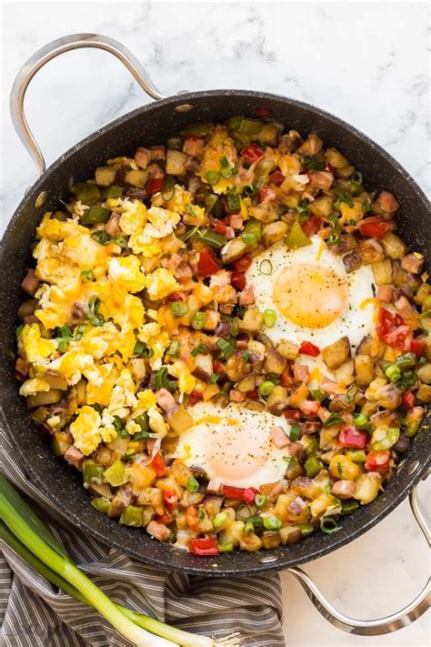 This Easy Breakfast Skillet Is Made With 6 Ingredients And In 30