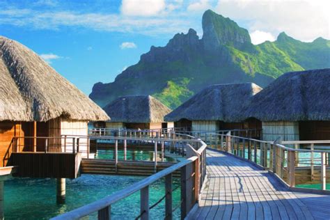 20 Best Overwater Bungalows In Tahiti