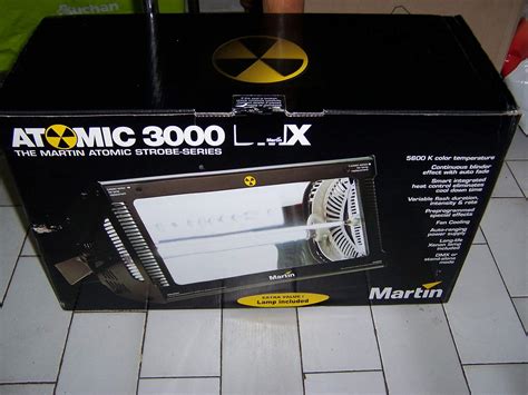 Martin Atomic 3000 DMX image (#160722) - Audiofanzine