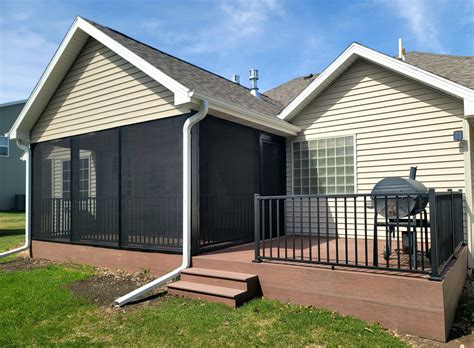 Untitled - Des Moines Deck