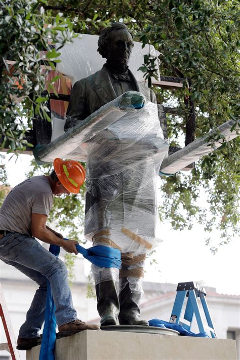 A new statue will celebrate George Davis 14