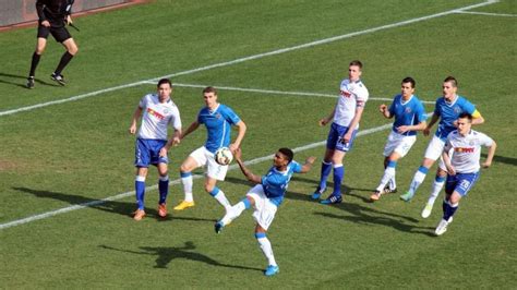 Junior Fernandes Jug En Ag Nica Igualdad De Dinamo Zagreb Ante Hajduk