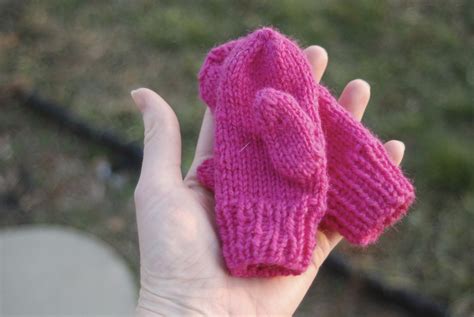 Baby Mittens Free Knitting Pattern - Knitting Patterns