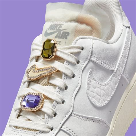 Just Dropped // Nike Air Force 1 Low "Bling" | HOUSE OF HEAT