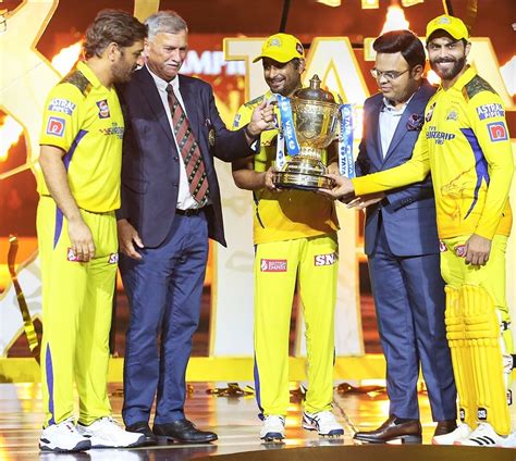 ipl   ambati rayudu sheds tears  csk wins  final