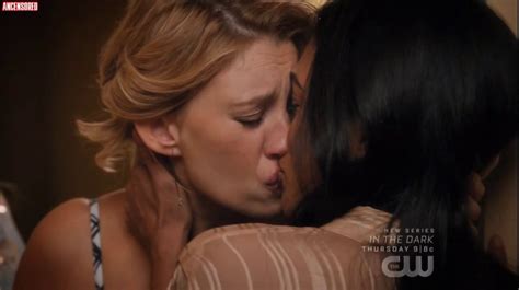 Yael Grobglas Nude Pics Page