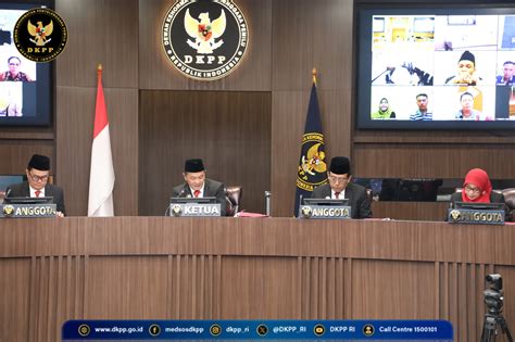 Sidang DKPP Pihak Terkait Beberkan Status Anggota Bawaslu Lahat DKPP