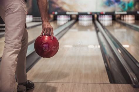 Man Playing Bowling Stock Image Image Of Adult Lane 100979017