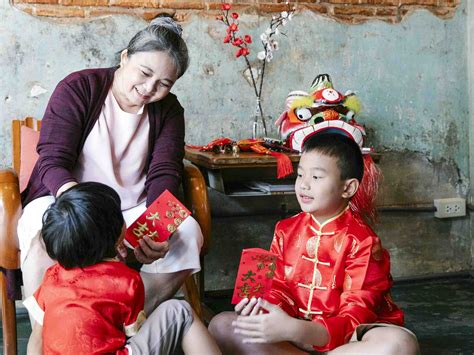 Turn Hearts and Minds Toward the Cross in China - Christian Aid Mission
