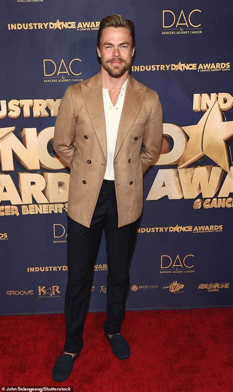 Bye Bye Blonde Jojo Siwa Debuts Bubblegum Pink Pixie Cut At The Industry Dance Awards In