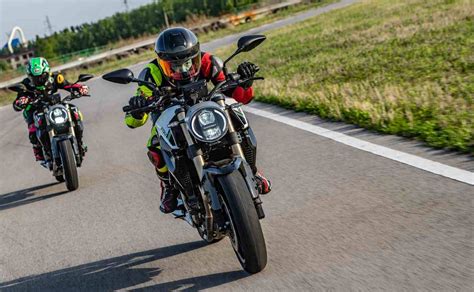 La moto naked tetracilíndrica más barata del mercado debutó en nuestro país Motociclismo