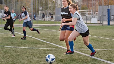 Historia del Fútbol Femenino Cómo Empezó CeleBreak