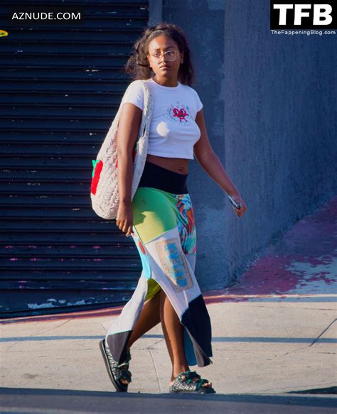 Sasha Obama Sexy Seen Braless Flaunting Her Hot Tits Wearing A White Crop Top In Los Angeles