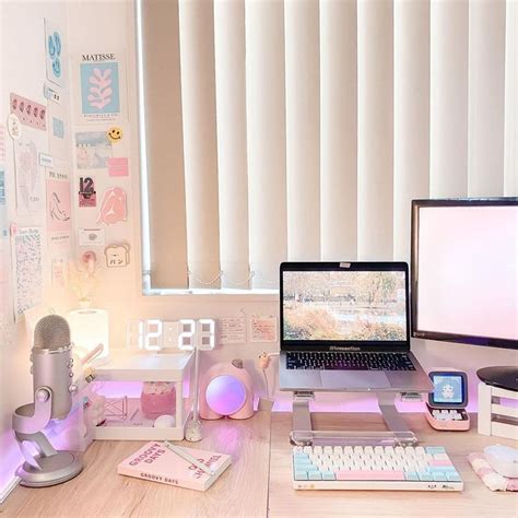 Feminine And Elegant Desk Decor Pink Ideas For Your Personal Workspace