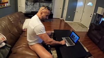 Milf Danni Jones ayuda a un extraño sexy XVIDEOS