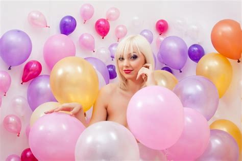 Premium Photo Image Of Sensual Platinum Blonde Smiling At Camera