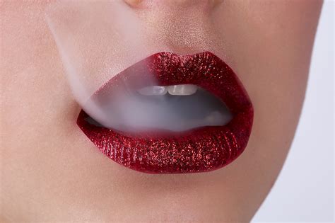 SMOKE LIPS - Sandra Fourqui