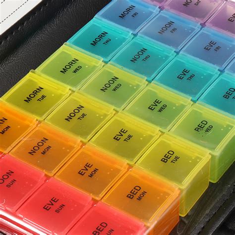 Portable Daily Pill Box Organizer Locking Travel Case 28 Grids 7Day ...