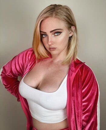 Michaela Lee Itsmikacosplay Michaela Lee1 Mickeyyboo Nude Leaks