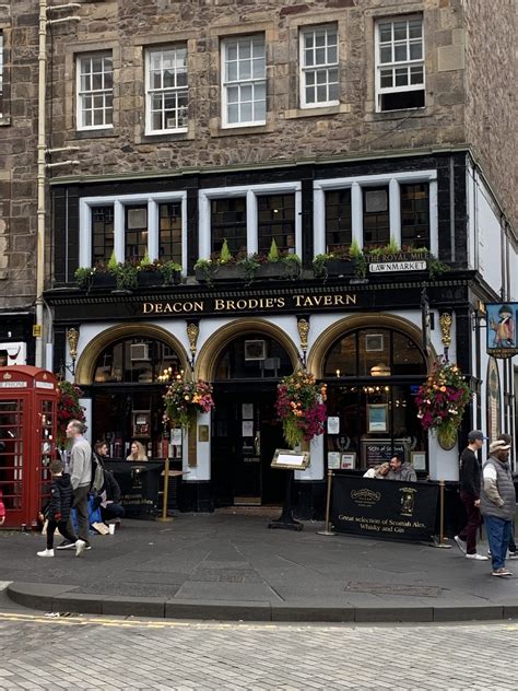 Visiting Edinburgh, Scotland aka Trip Recap Part 2 - This Blonde's