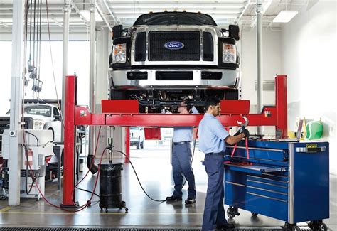 Auto Repairs and Body Shop in Tigard, OR | Ford Car Dealership