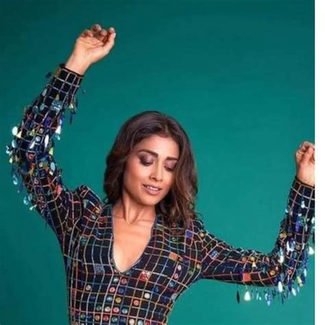 Shriya Saran Latest Hot Pics