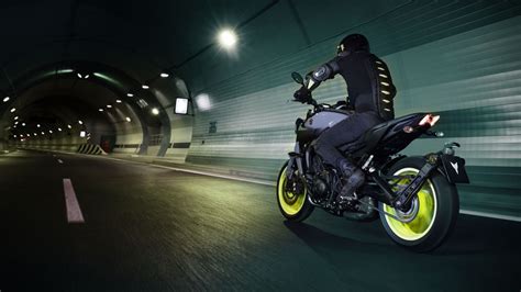 Yamaha MT 09 2017 la naked di Iwata si rifà il look