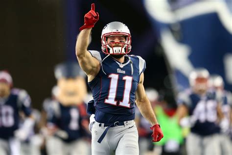 A First NFL Credentials Gay Media Outlet For The Super Bowl Outsports