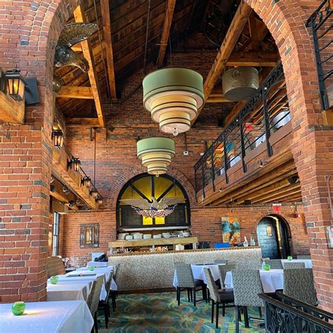 Third Floor Loft at Chart House - Restaurant in in Boston, MA | The Vendry
