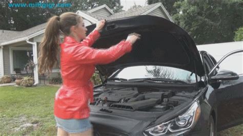 ESCAPING THE B DIDN T SAVE HER MP4 MILF GiGi S B Fantasies Clips4sale