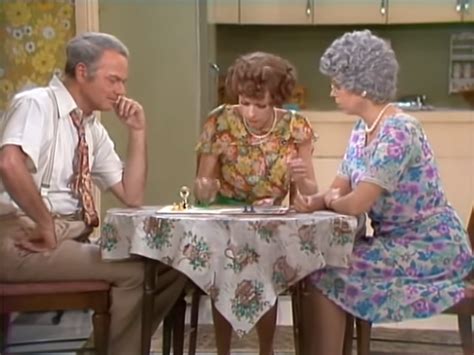 Carol Burnett Says 4 Words To ‘mama And The Audience Erupts In A Fit