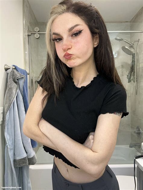 Busy B ASMR Nude OnlyFans Leaks Fappening FappeningBook