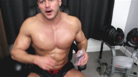 HOMEMADE AMATEUR NYLON WANK ThisVid