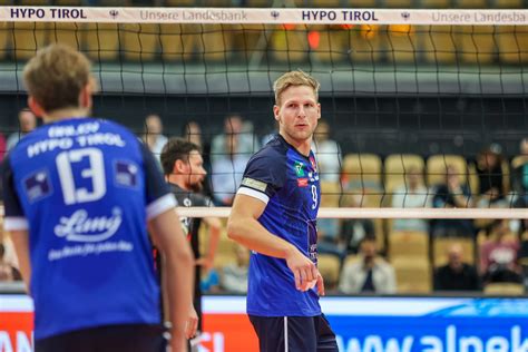 Halbzeit Im Playoff Finale Hypo Zwei Schritte Voraus Volleyball