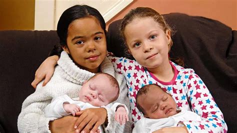 Mom Unexpectedly Gives Birth To Black And White Twins Then Gets Even Bigger Surprise 7 Years