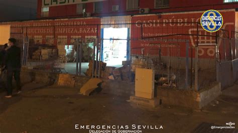 La Polic A Precinta Un Bazar De Metros Cuadrados En Sevilla Por