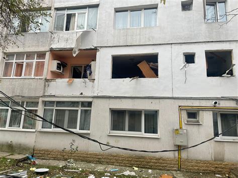 Explozie Puternica Intr Un Bloc Din Bacau Doua Persoane Au Suferit