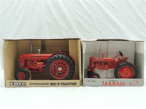 Th Ertl Mccormick Farmall Special Edition Wide Front Tractors W