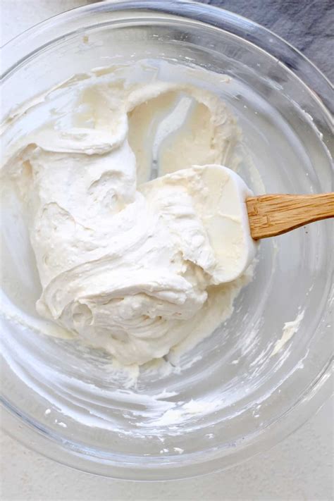 Healthy Cream Cheese Frosting | Low Sugar Cream Cheese Frosting