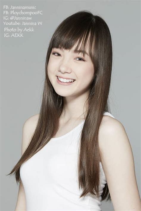 Nụ cười rạng rỡ của hot girl Thái đốn tim cộng đồng mạng Việt