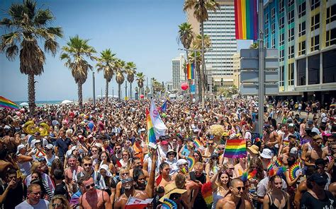 Ben Aquilas Blog Hundreds Of Thousands March In Tel Aviv Pride Parade