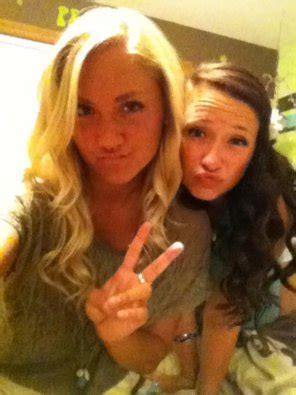 Friendship Selfie Porn Pic